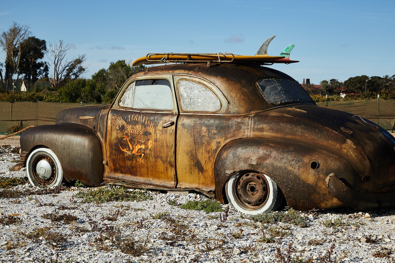 vintage rusty car